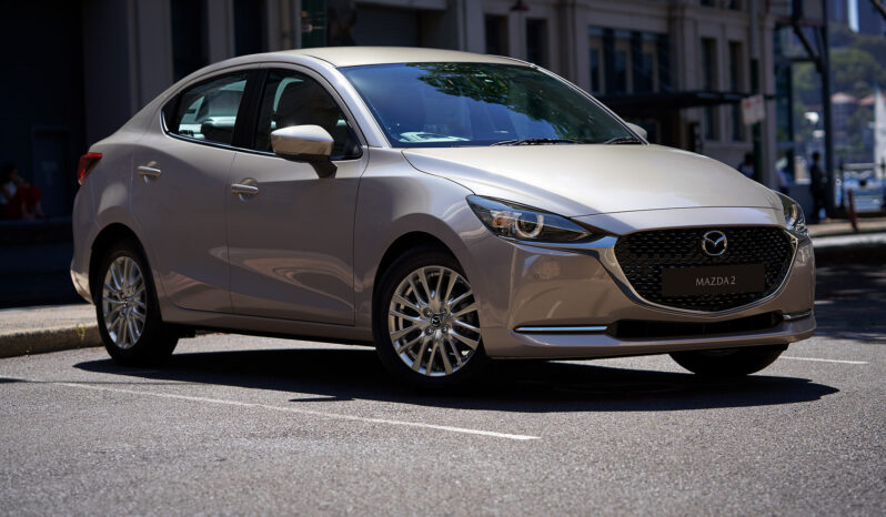 
								New Mazda 2 Sedan full									