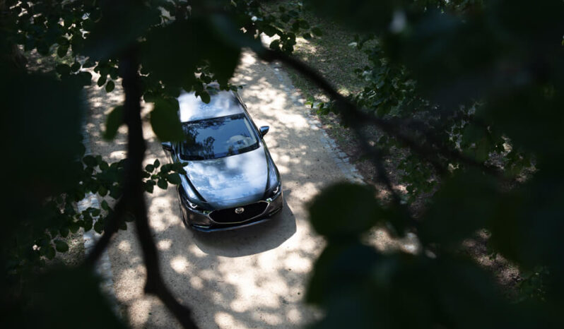 
								New Mazda 3 Sedan full									